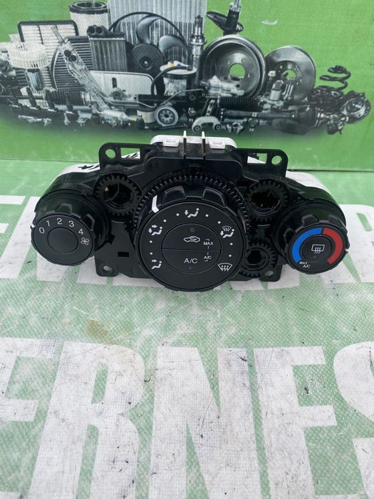 Panou comandă ventilație aer interior și Ac Ford Fiesta 2015