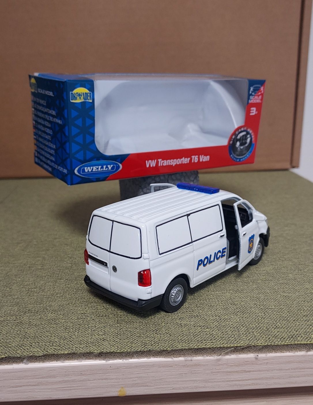 Macheta VW Volkswagen Transporter T6 Van-Welly-1/34-masinuta Politie