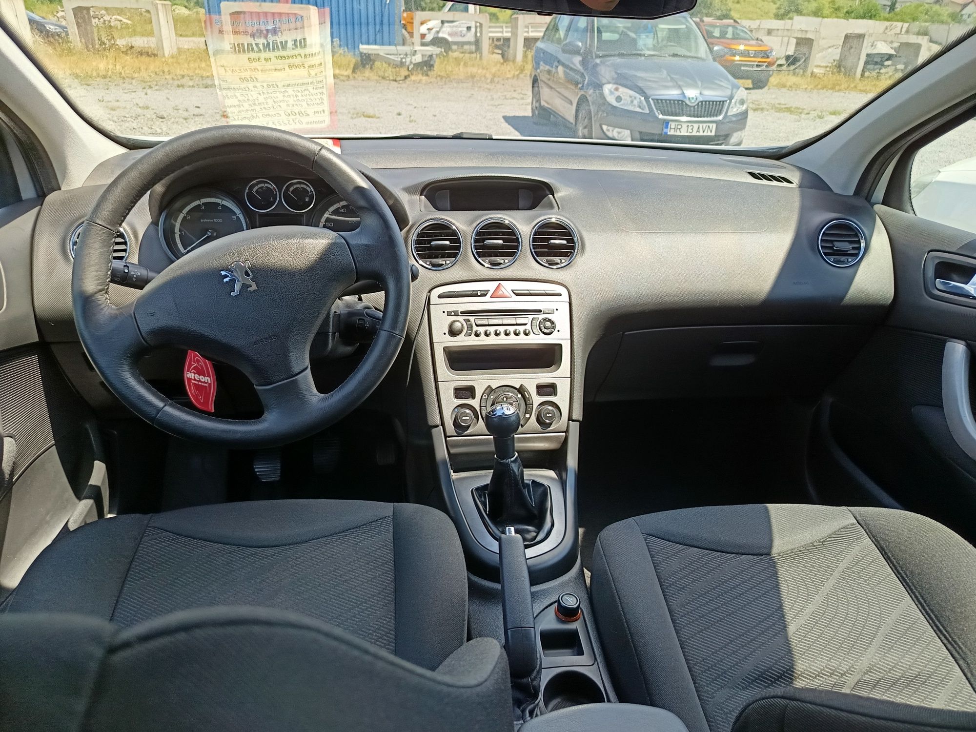Vând Peugeot 308 benzină