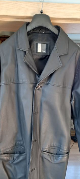 Продавам кожено яке.