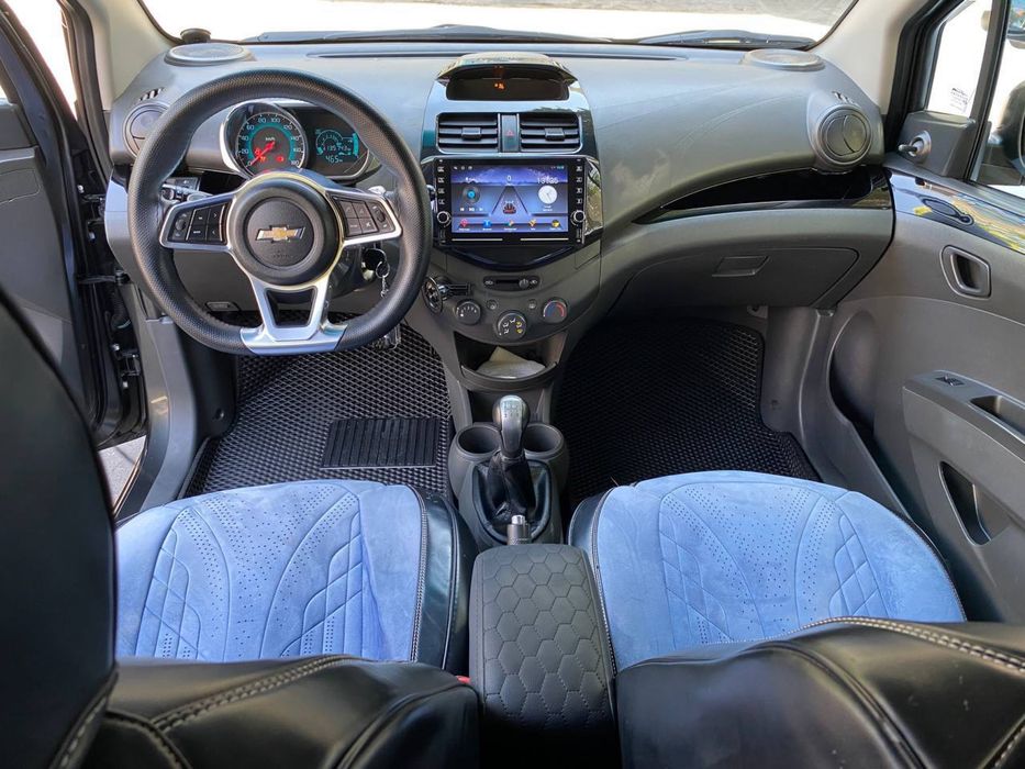 Продам Spark 2020 2-я позиция механика чистая нету красок