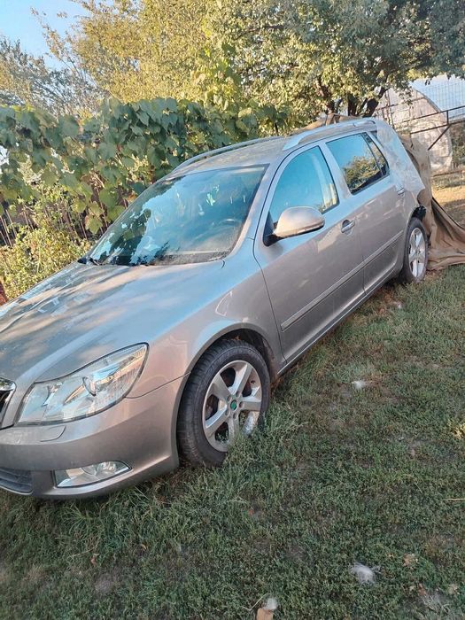 Dezmembrez Skoda Octavia 2 Facelift Piese Originale