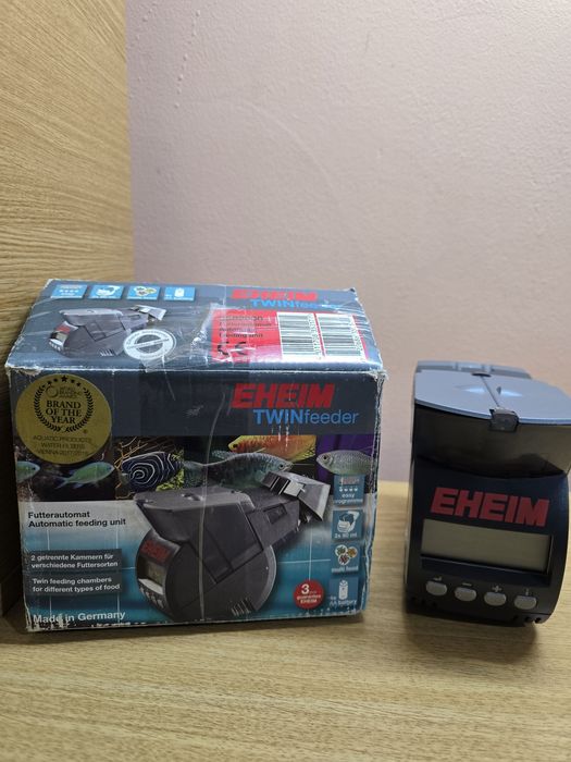 Hranitor pesti Eheim tine feeder