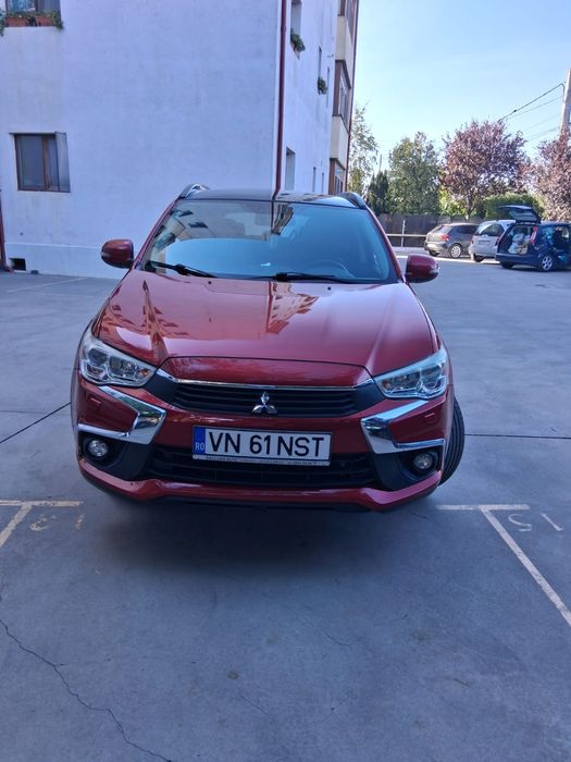 Vând Mitsubishi ASX