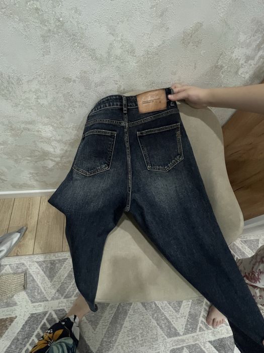 Продам джинсы состояние нового