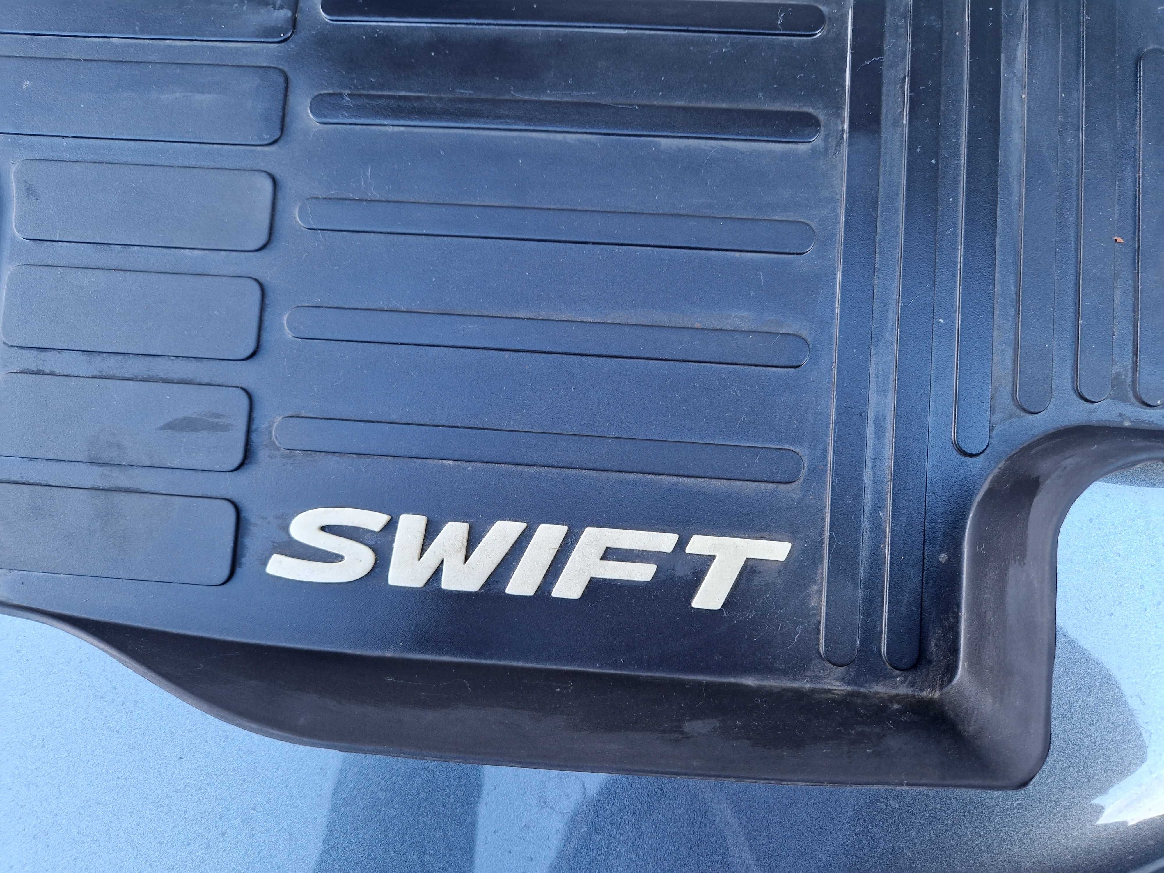 Гумени стелки за Suzuki SWIFT