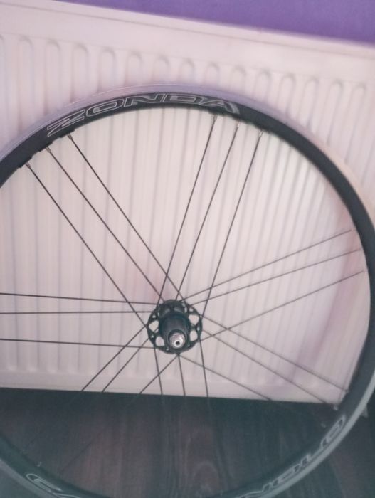 Roată spate campagnolo zonda