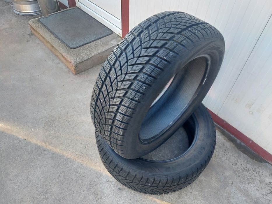 175 lei bucata! Doua anvelope M+S/IARNA 235 55 19 Goodyear! 7 mm