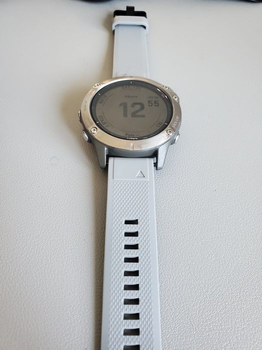 Fenix Garmin 6 Sapphire stare excelenta