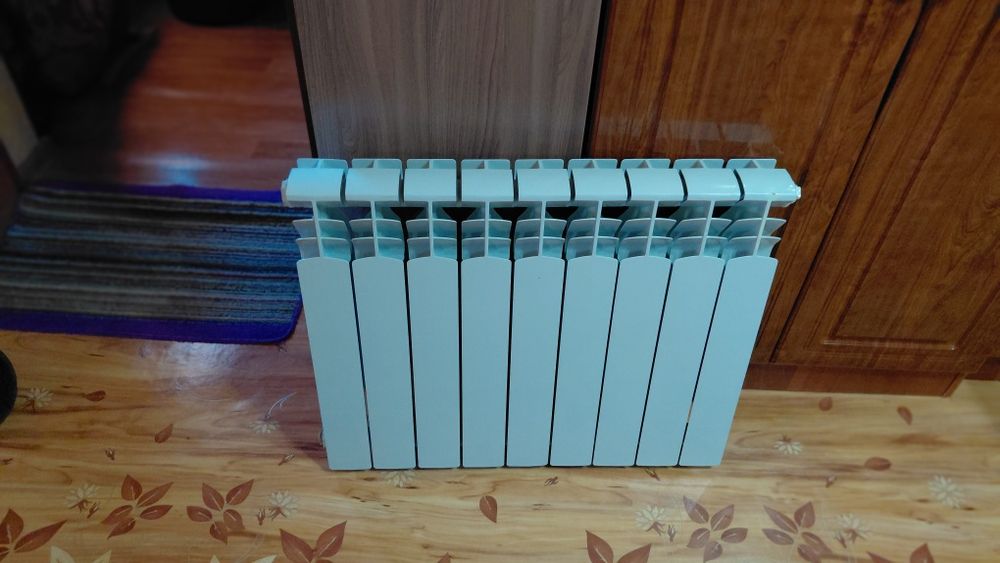 Продам б/у в отличном состоянии радиатор дюралюминий 9(секций)