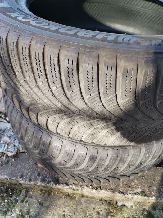 Продавам 2бр зимни гуми Hankook 16