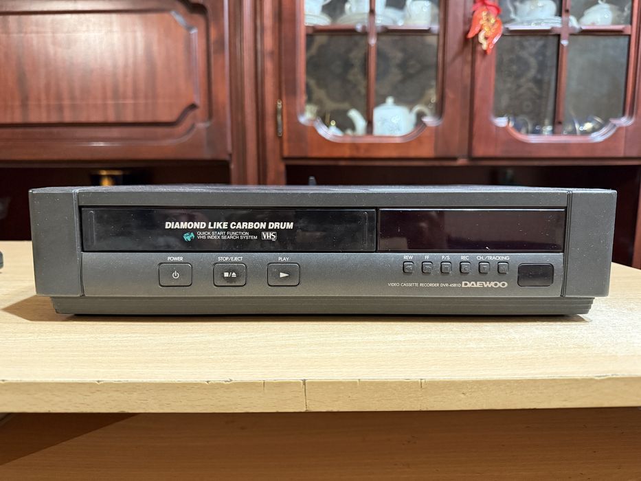Видео кассетный магнитофон Daewoo