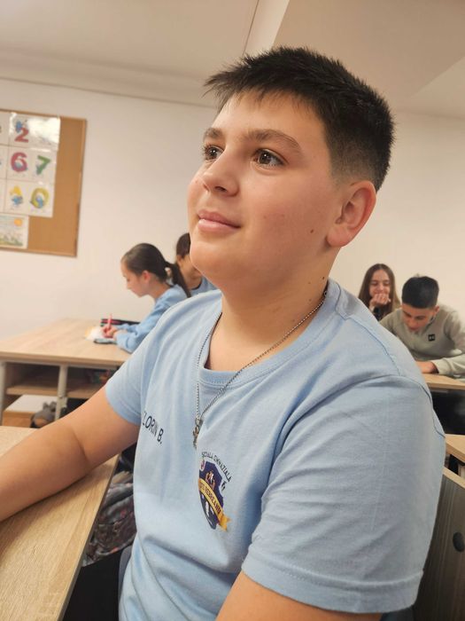 Copil de scoală 12 ani