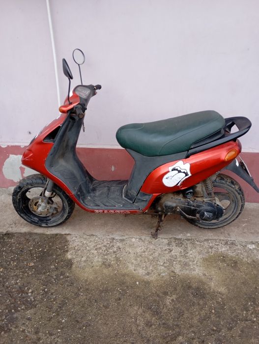 Vind scuter de 49 cm3 înscris pe primărie perfect fuctional