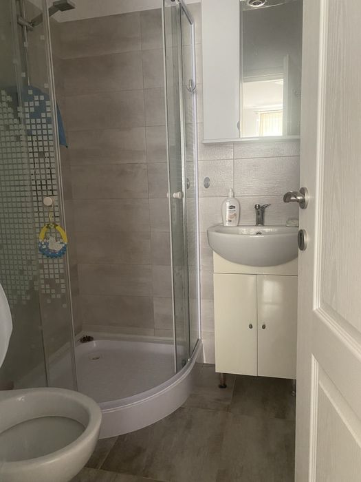 Dau in chirie garsoniera