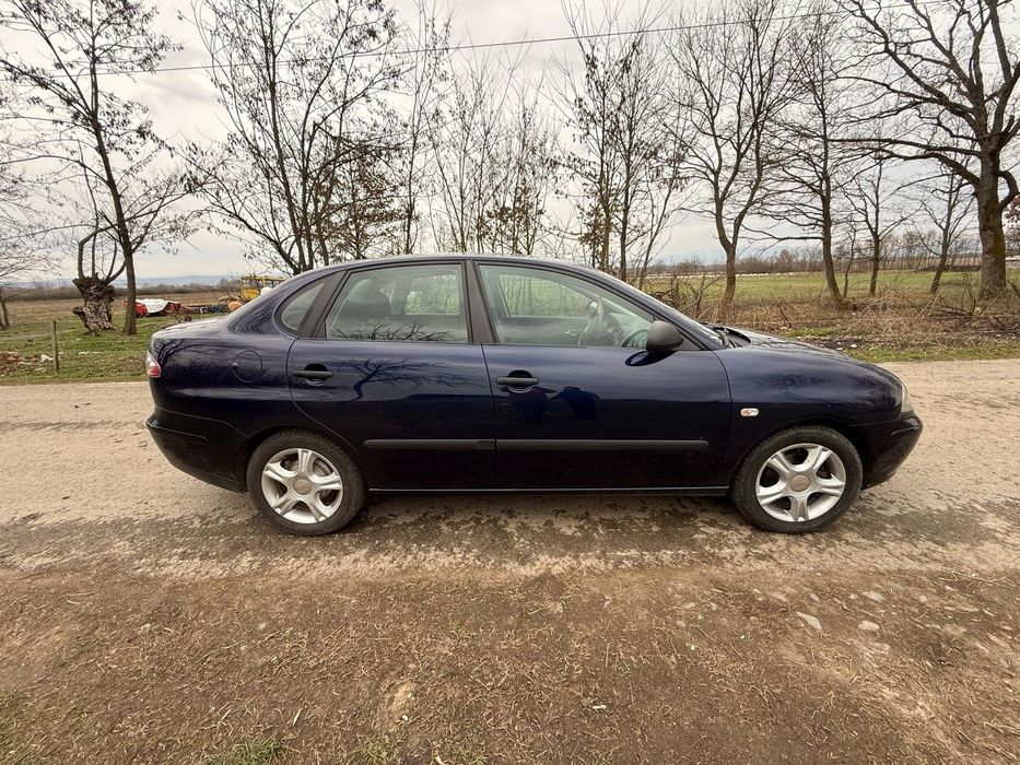 Vând Seat cordoba 1.4 benzina an 2009