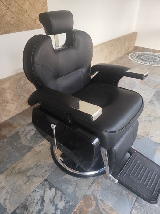 Scaun Frizerie impecabil.
