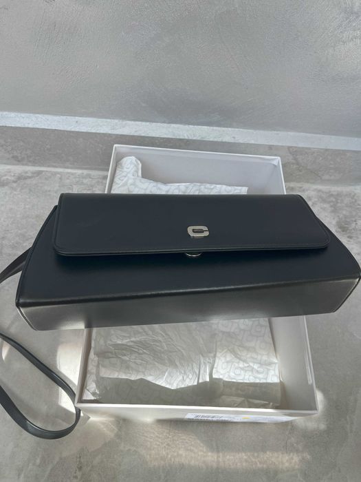 Дизайнерска чанта от естествена кожа на френския беанд Carel