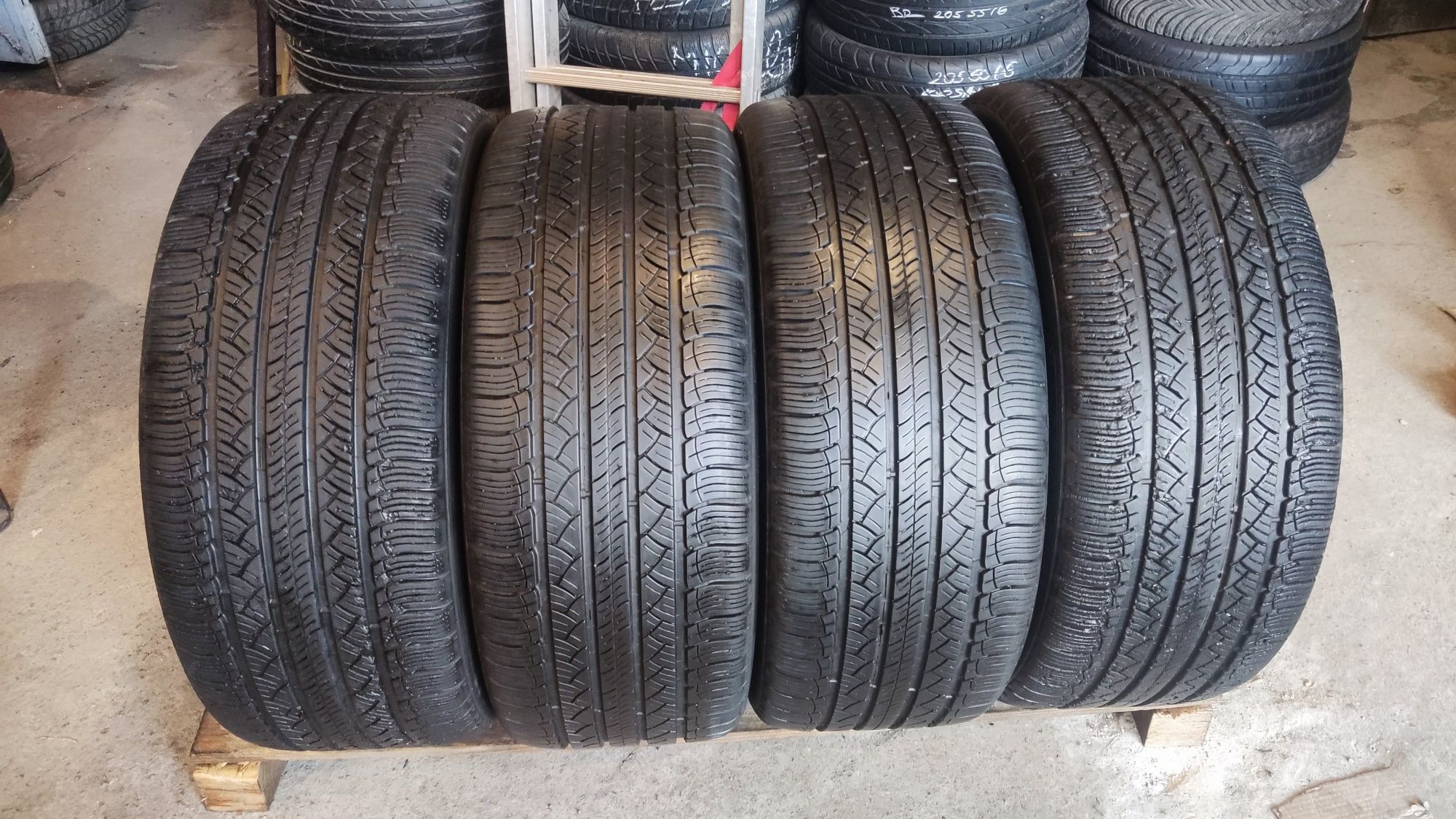 4бр всесезонни гуми 275/45/19Michelin Latitude Tour HP
6.9mm грайфер
Д