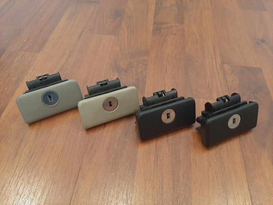 Продам Замок бардачка Toyota Lexus