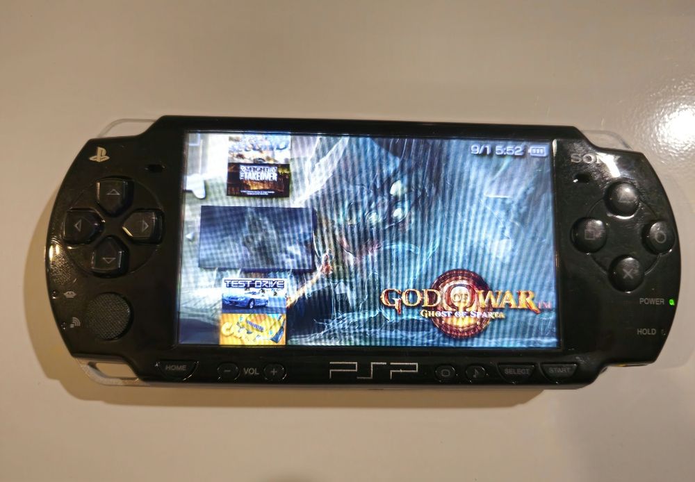 Consola psp modata cu 58 jocuri