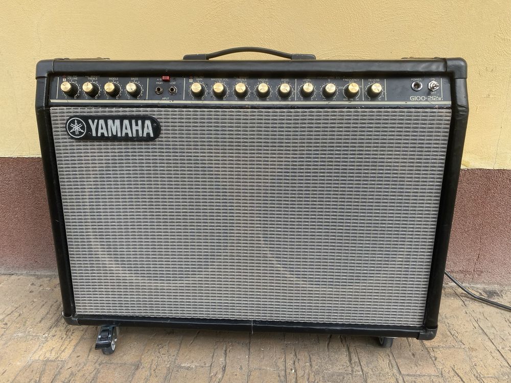 Yamaha G100-212II amplificator chitara