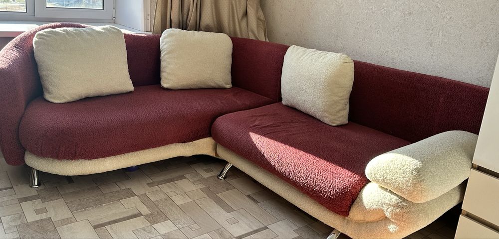 Продам диван в хорошем состоянии