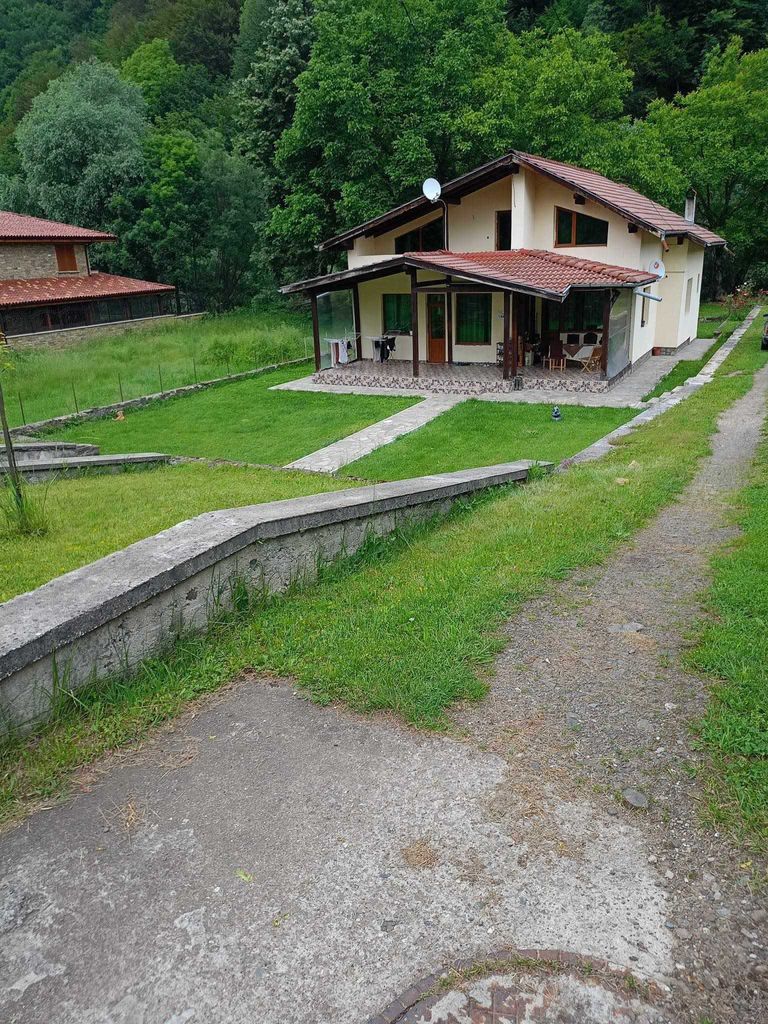 Продава се Къща в с. Рибарица, Област Ловеч - 230 кв.м за 892 €/кв.м - Снимка #1