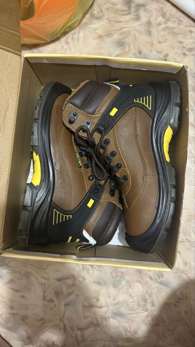 Спец обувь зима 41 размер новый