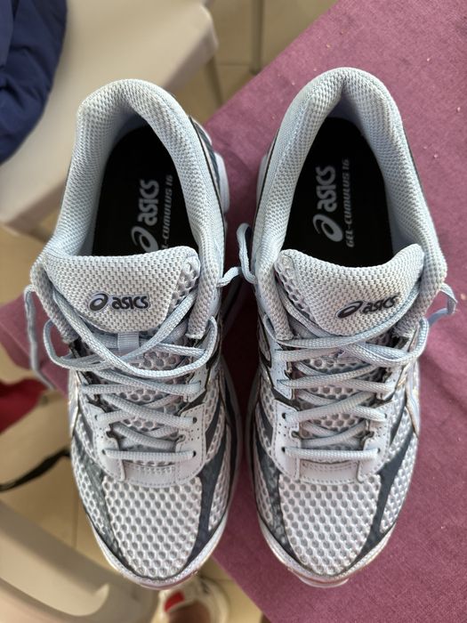 Нови маратонки Asics