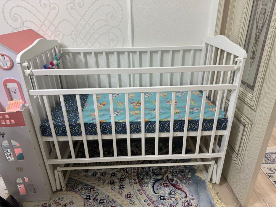 Продам детскую кровать срочно