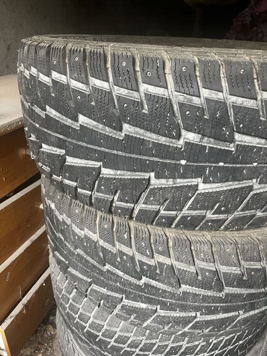Продам зимнюю резину R18 255/55/R18