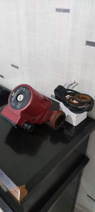 Циркуляционный насос Grundfos UPBASIC 32-6 180 (Б/У)(2шт.)