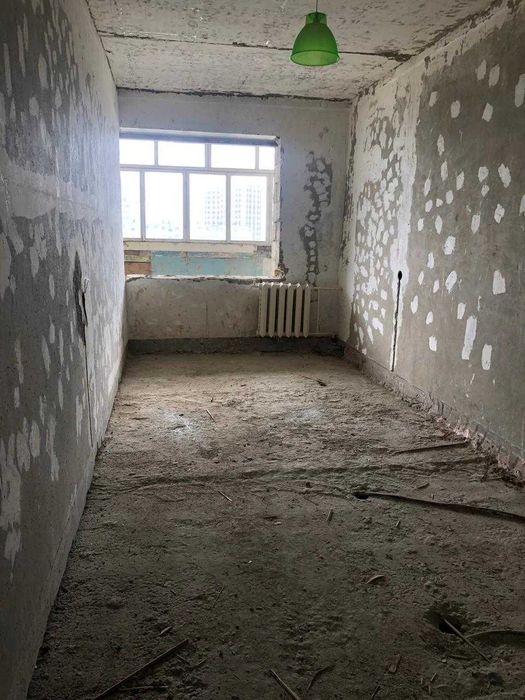 Продам квартиру Актау 7 мкр дом 27 этаж5  без ремонта
