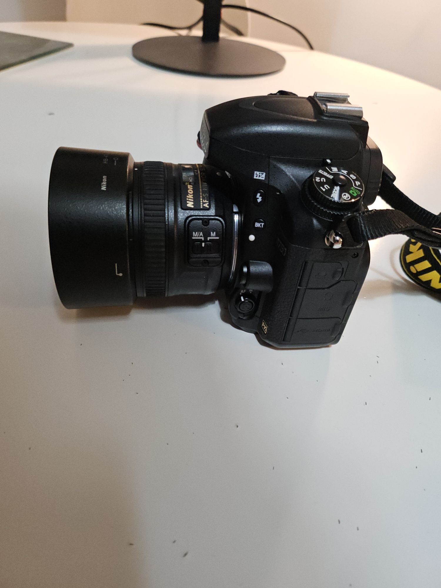Nikon D750 cu obiectiv 50mm