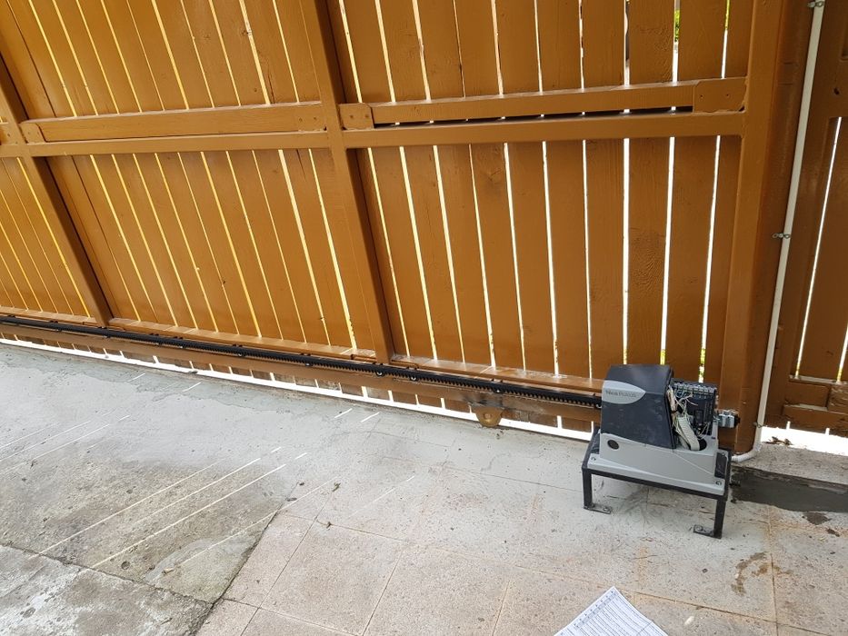 Porți   garduri  reparatii și automatizări