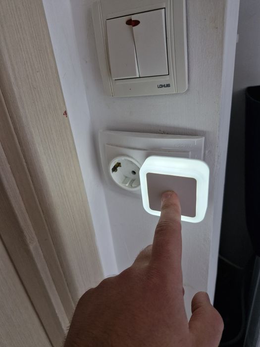 Lampa de veghe/ambientala cu senzor de lumina