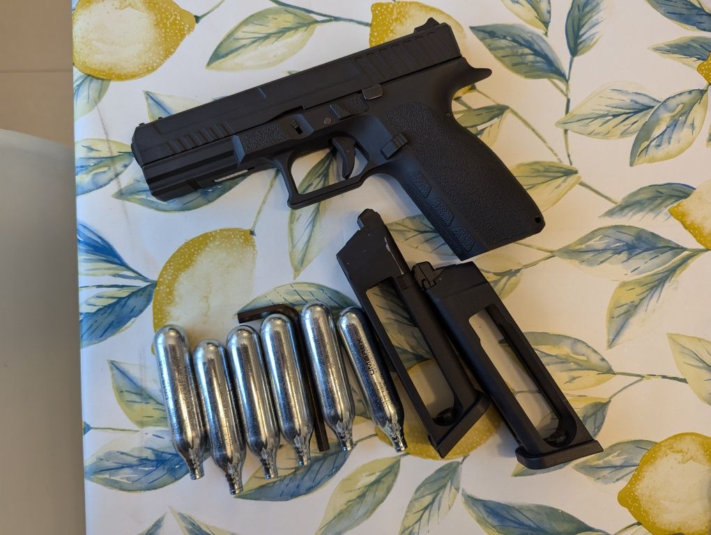 Pistol Airsoft kjw kp13 co2