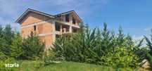 Apartament 2 camere cu gradina, parcare, inconjurat de zona verde