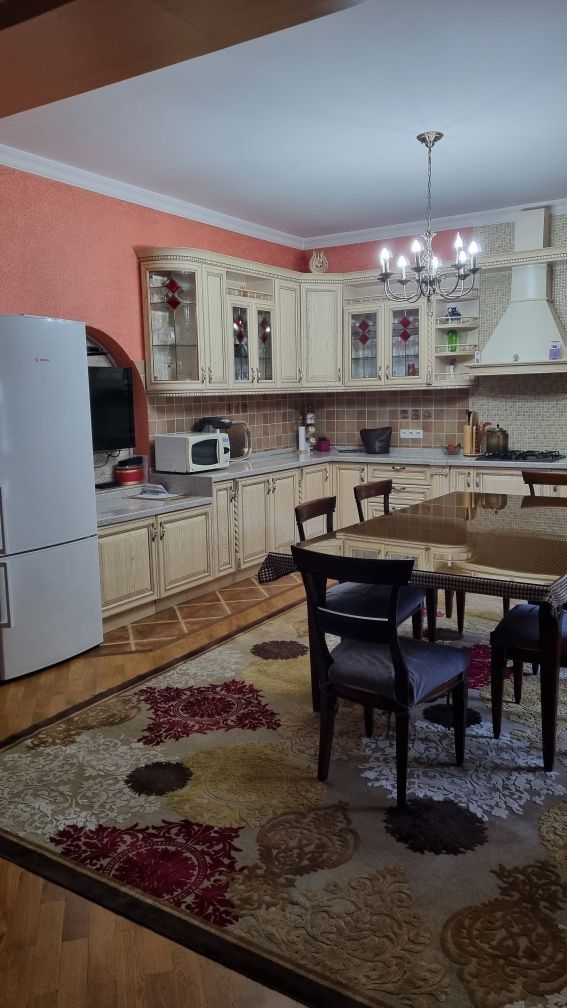 Сдаётся в аренду  частный дом.