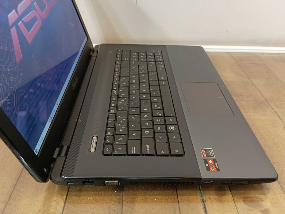 Лаптоп Asus K75DE / 17"
