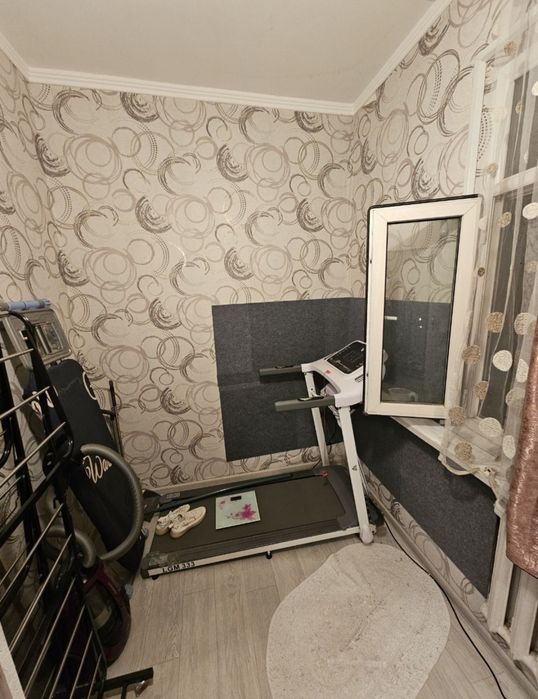 Продаю на Карасу6 1/3/5 балкон 2,*3