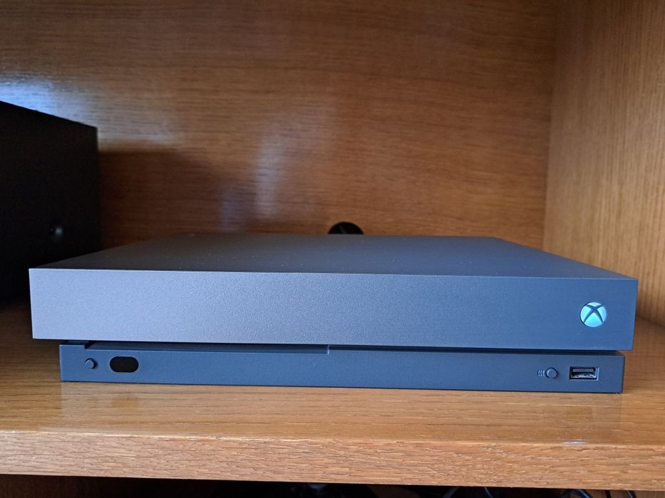 Consola Xbox One X Battlefield V Gold Rush Special Edition