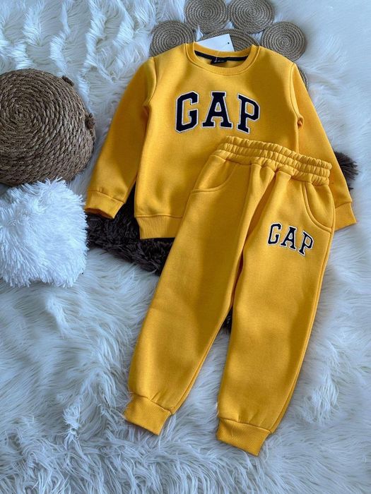 Детски екипи Gap и Jordan