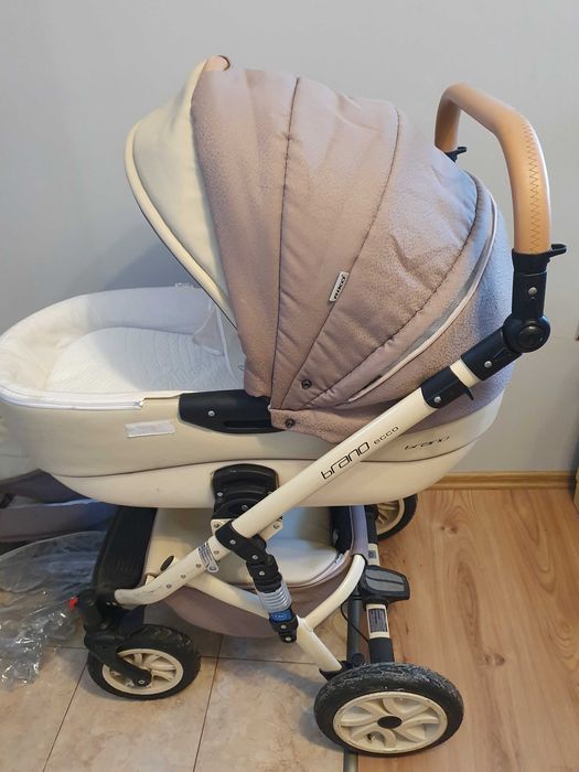 продавам бебешка количка