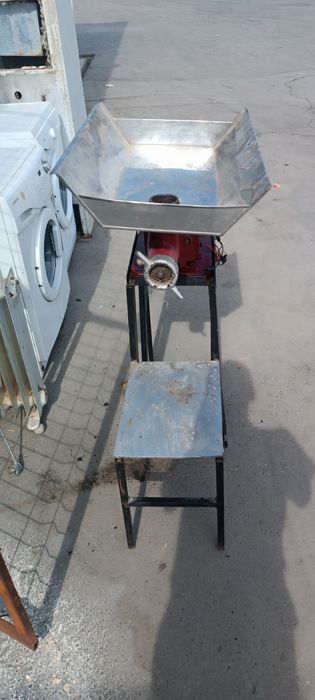 Продается мясорубка советская