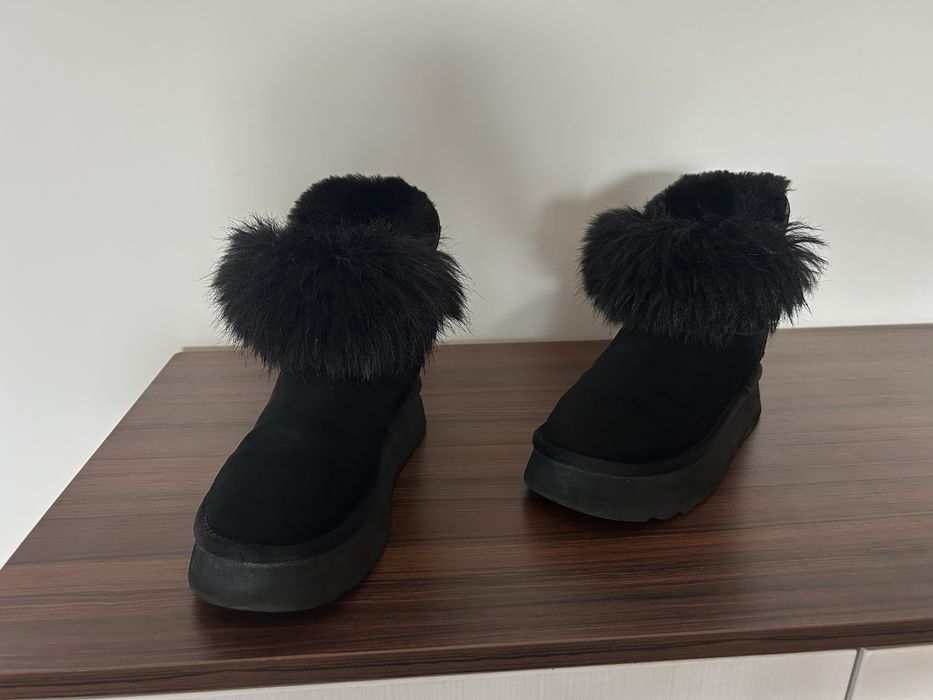 BADURA- черни ботушки с пухче.