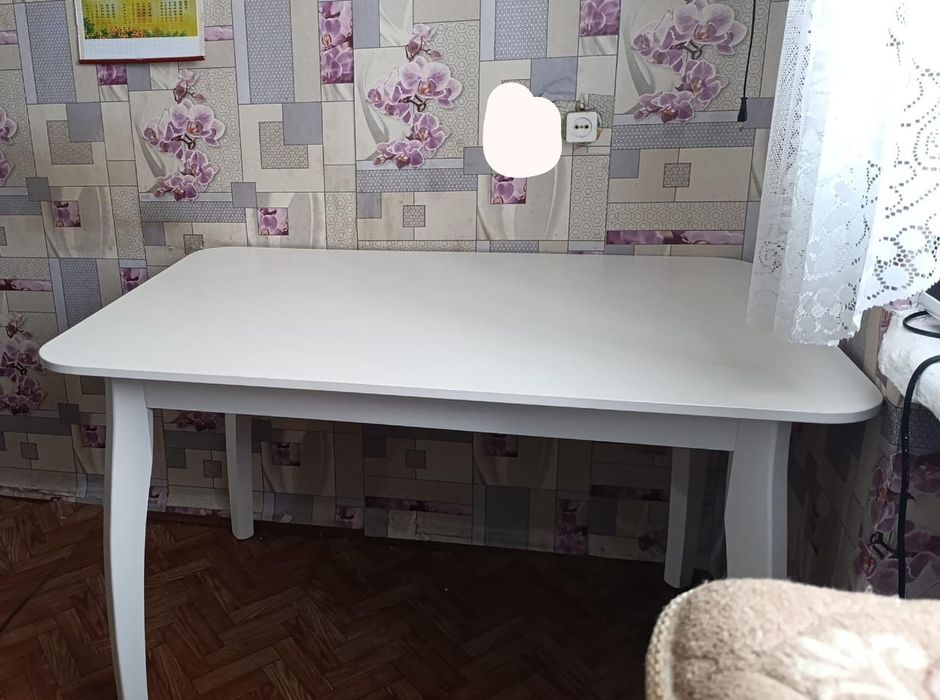 Продам новый стол