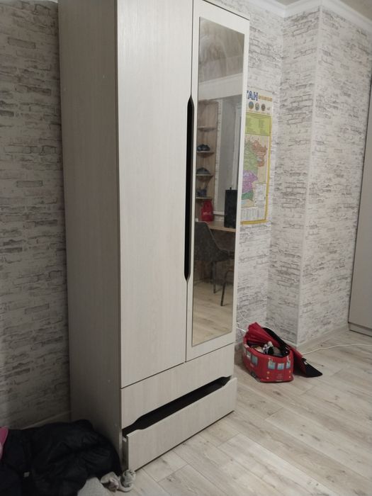 Продам шкаф для прихожей