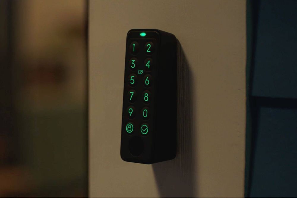 Продавам чисто нов SwitchBot Keypad Touch